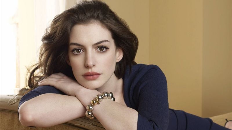 Anne Hathaway